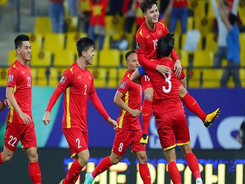 Nguoi choi co the vua theo doi tran dau vua dat cuoc 6 - kèo châu âu là gì